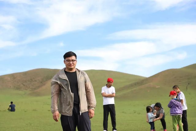 乾港集團高層草原自駕游